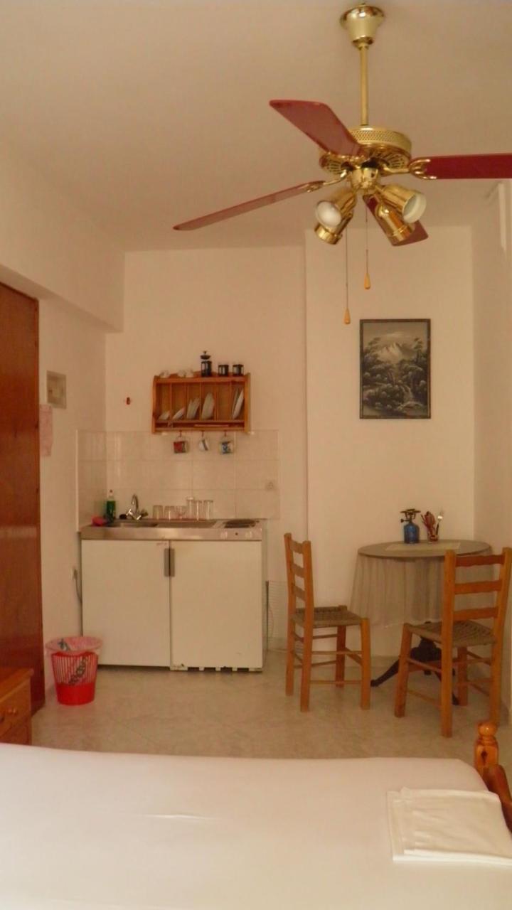 Μαχη Ενοικιαζόμενα Δωμάτια ميثيمْنا المظهر الخارجي الصورة