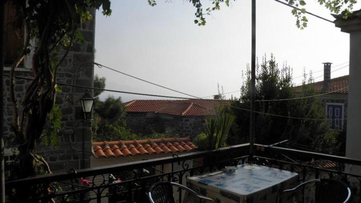 Μαχη Ενοικιαζόμενα Δωμάτια ميثيمْنا المظهر الخارجي الصورة