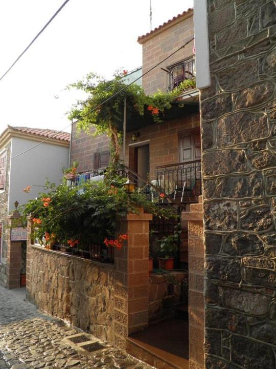 Μαχη Ενοικιαζόμενα Δωμάτια ميثيمْنا المظهر الخارجي الصورة